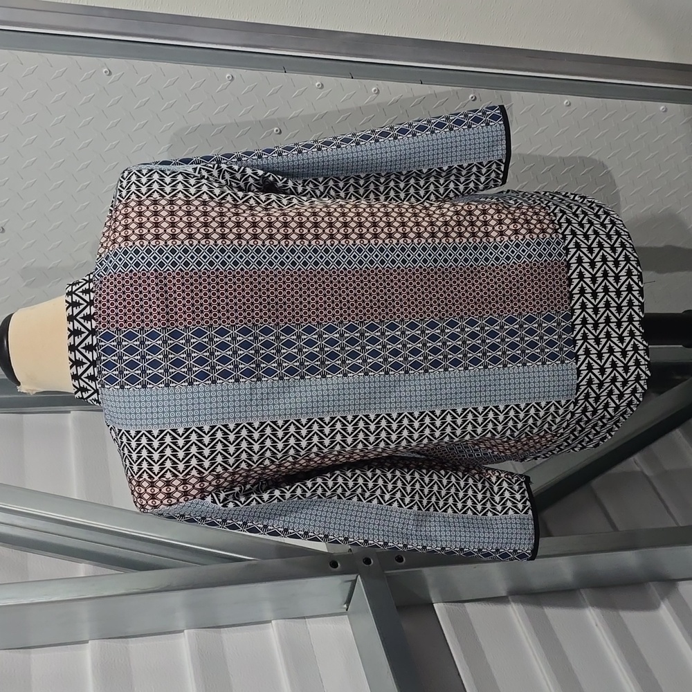 Multi Patten‎ Blouse Size Medium - image 4